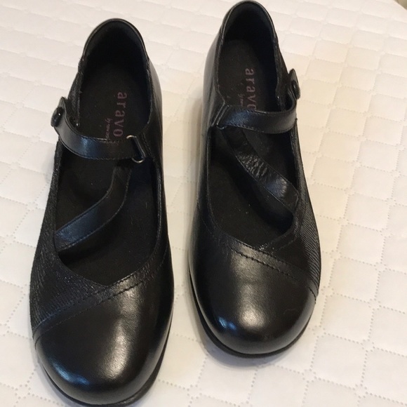 Aravon NWOT, Portia black dress shoes, 8.5… - Picture 2 of 9
